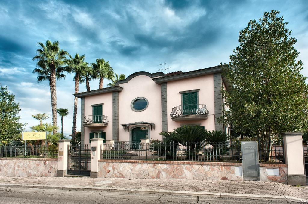 Villa Laura Cisterna di Latina Exterior photo